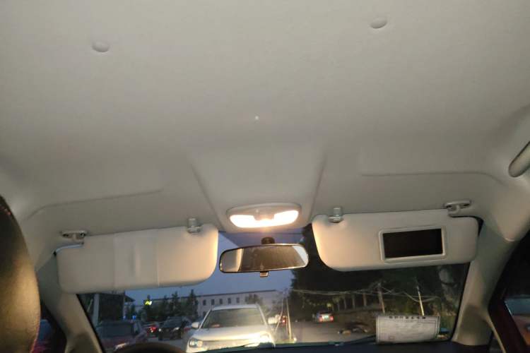 Used Cowin C3 2015 1.5L Manual Gold Diamond Edition