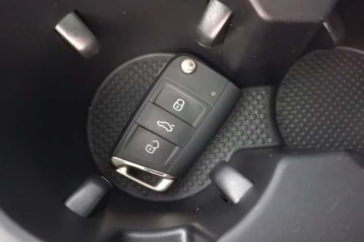 Used Volkswagen Lamando 2019 280TSI DSG Comfort Edition China VI standard
