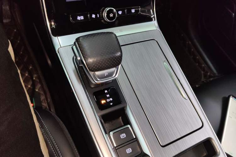 Used Roewe RX5 2020 PLUS 300TGI Automatic Ali National Trend Flagship Edition
