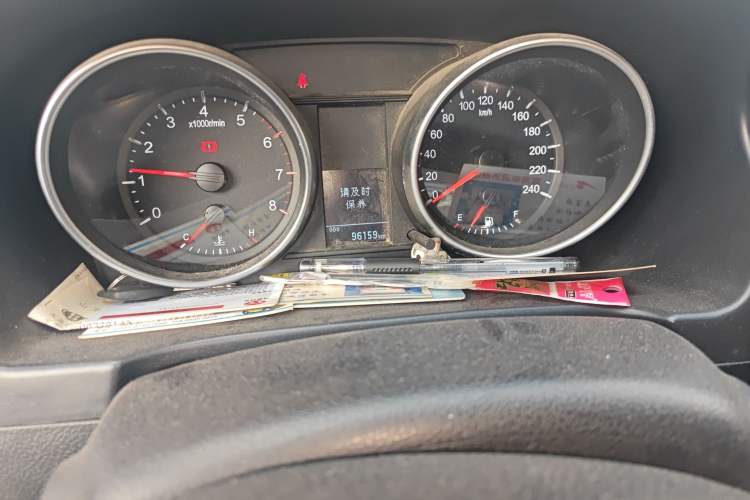 Used Haval H6 2015 Upgraded Model 1.5T Manual Two-Wheel Drive Elite Version Odometer Close Up