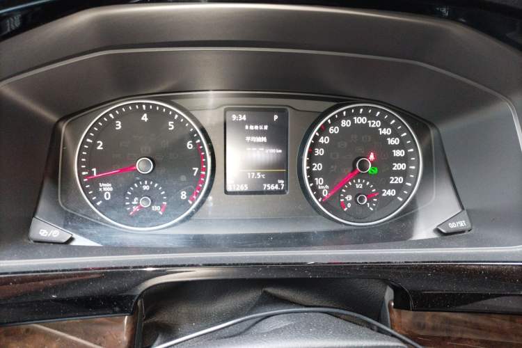 Used Volkswagen Multivan 2018 2.0 TSI Four-Wheel Drive Comfort Edition 7-Seater Instrument Cluster