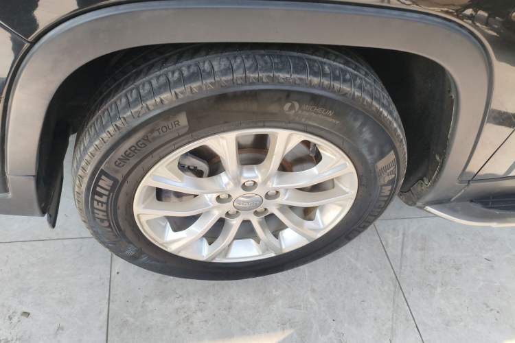 Used Jeep Cherokee 2019 2.0T Two-Wheel Drive Smart Enjoyment Version China VI