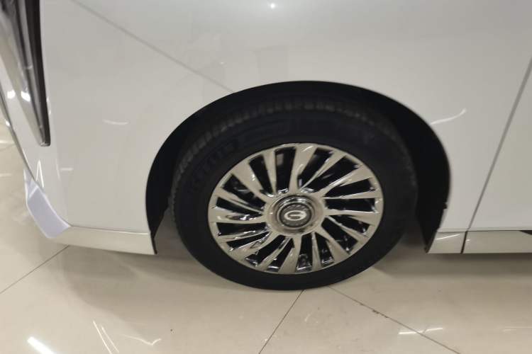 Used GAC Trumpchi M8 2023 Zongshi Series Dual-Motor YuZun Edition