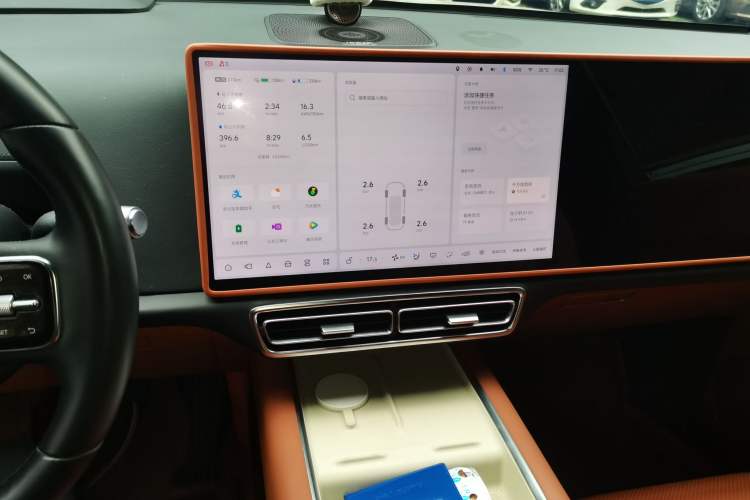 Used Li Auto L8 2023 Pro Model
