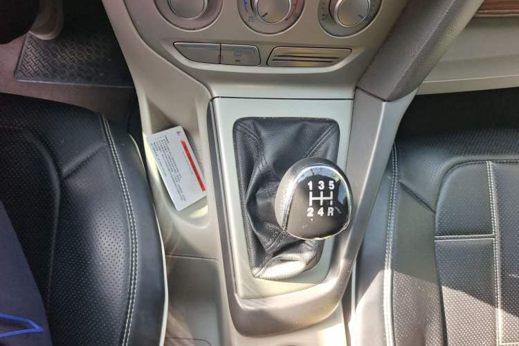 Used Ford Focus 2012 Sedan 1.6L Manual Comfort Model
