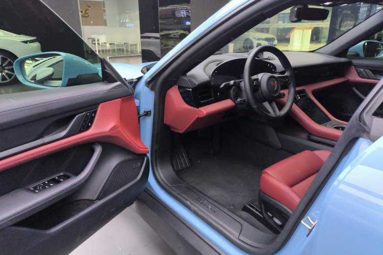 Used Porsche Taycan 2022-Year Updated Taycan