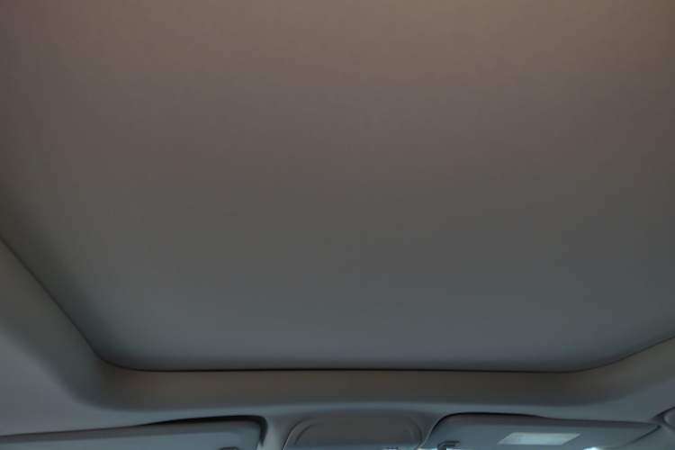 Used Buick Envision 2022 Encore S 652T Two-Wheel-Drive Luxury Model
