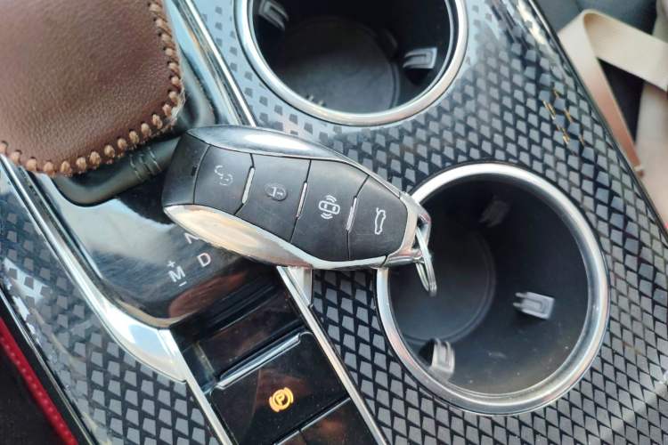 Used Hongqi HS3 2023 1.5T Two-Wheel Drive Shanwei Edition