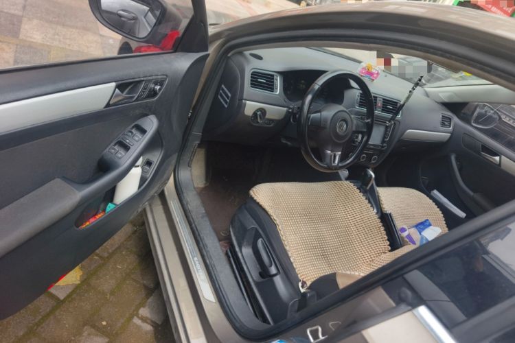 Used Volkswagen Sagitar 2014 Revised Version 1.6L Automatic Leading Edition Driver Seat