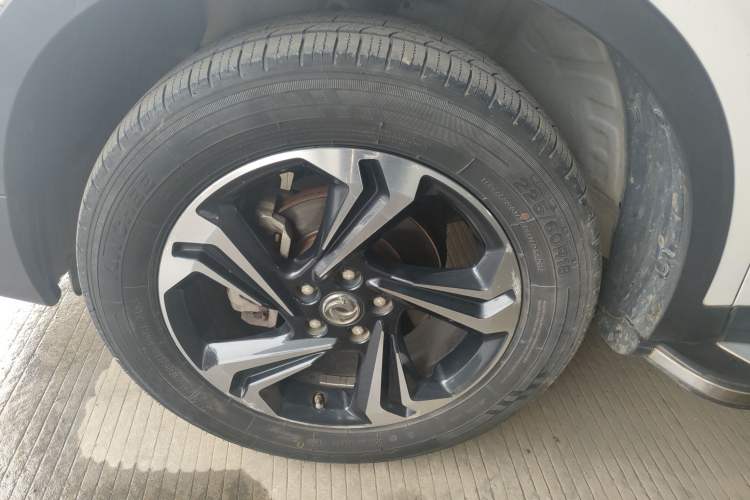 Used Dongfeng Aeolus AX7 2017 2.0L Automatic Zhiyu Trim Left Front Wheel Hub