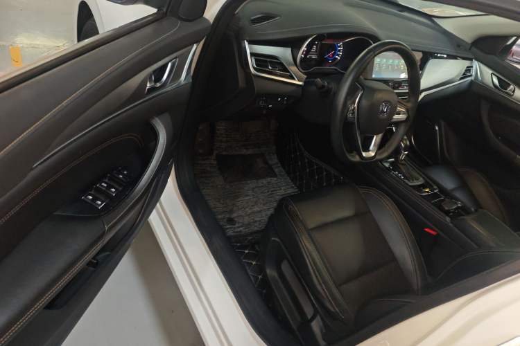 Used CHANGAN Eado 2018 High-Energy Edition 1.6L GDI Automatic Pioneer Model China V Standard