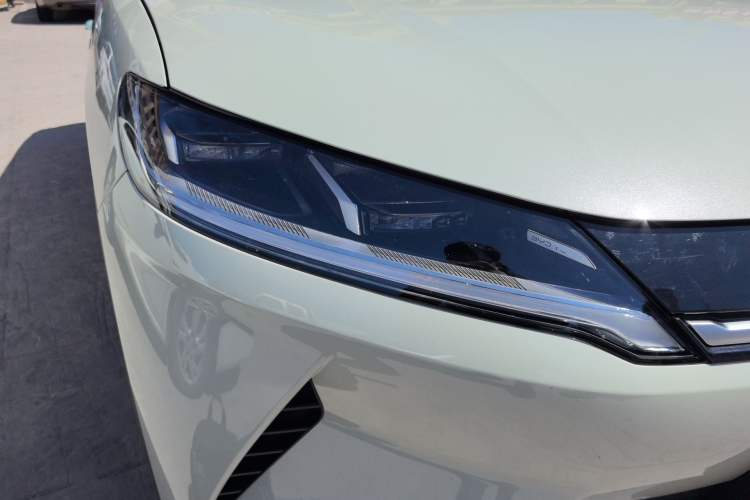 Used BYD Yuan UP 2024 401 km Active Version Right Front Headlight