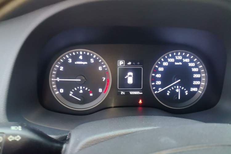 Used Hyundai Tucson 2015 1.6T Dual-Clutch Two-Wheel-Drive Smart Model Instrument Cluster