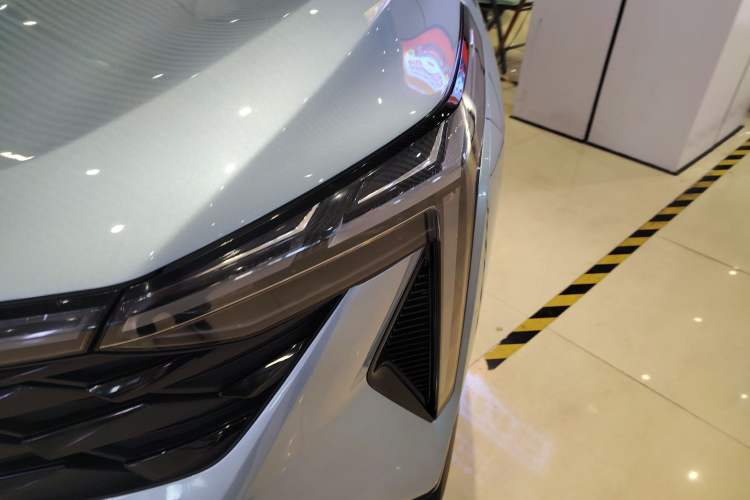 Used Geely Auto Emgrand X7 Sport 2024 1.5TD Prestige Edition