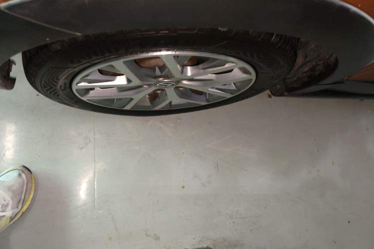 Used Volkswagen Polo 2014 1.6L Cross Polo Automatic Exterior 4