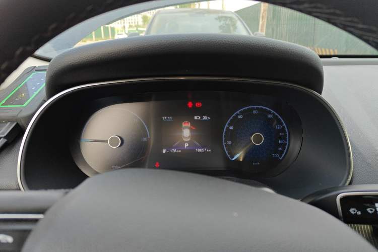 Used Hongqi E-QM5 2022 431 km Charge & Enjoy Edition Instrument Cluster