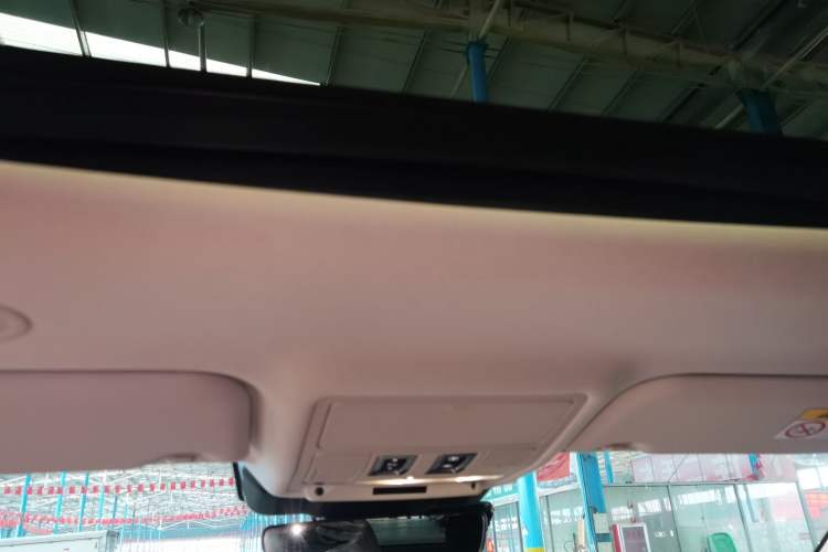 Used Land Rover Range Rover Evoque New Energy 2022 Aurora L P300e Plug-in Hybrid Electric Version