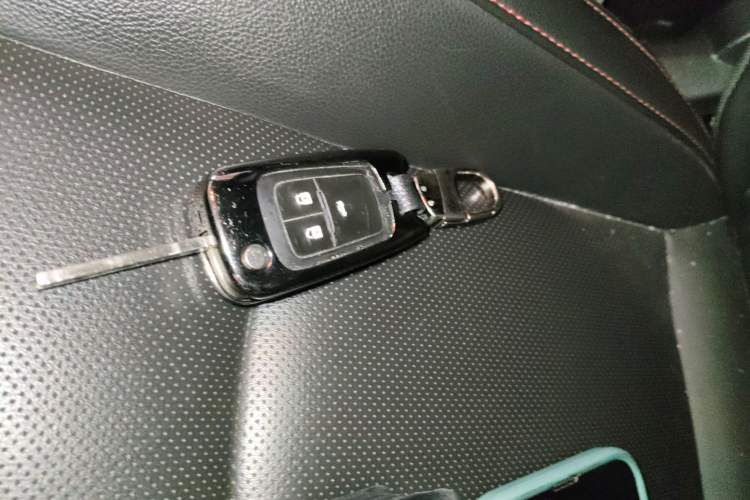 Used Chevrolet Monza 2019 RS 330T Automatic Comfort Edition China VI Standard Vehicle Key