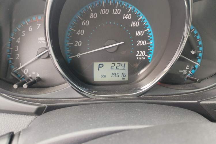 Used Toyota YARiS L Zhi Xuan 2016 Revised 1.5E CVT Charming Edition Odometer Close Up