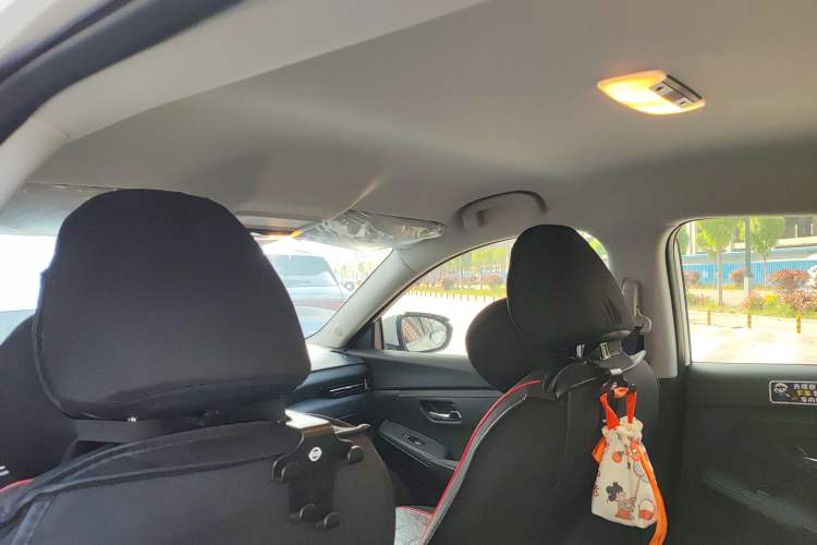 Used Nissan Sylphy 2026 Model 1.6L CVT Worry-Free Edition Headliner