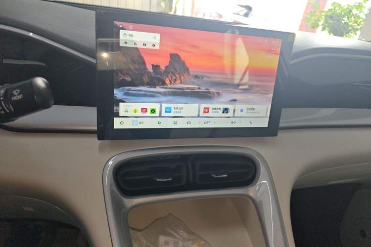 Used Geely Galaxy Geome 2026 Model 410km Carefree Edition Audio And AC Panel