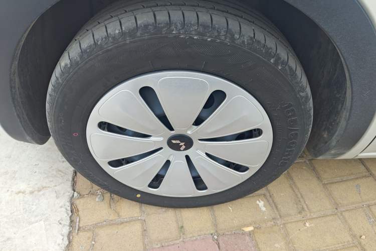 Used Wuling Bingo 2024 203km Light Edition Left Front Wheel Hub