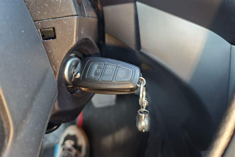 Used Ford Kuga 2017 EcoBoost 180 Two-Wheel-Drive Tiger Leap Model