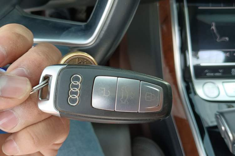 Used Audi A8 2019 A8L 55 TFSI quattro Luxury Model
