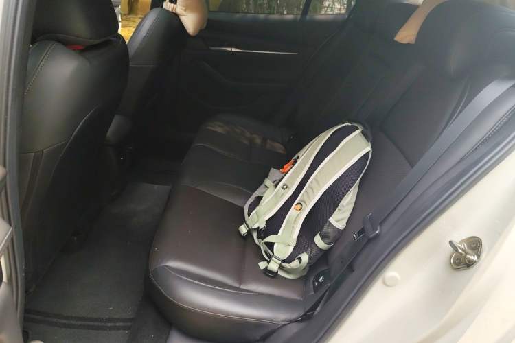 Used Mazda 3 Axela 2022 2.0L Automatic ZhiZun Edition
