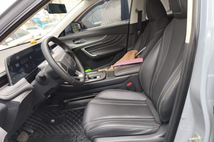 Used Venucia V 2023 260T Idol Edition Pro Left Front Seat