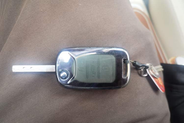 Used Wuling Hongguang MINIEV 2024 3rd Generation 215km Youth Edition Vehicle Key