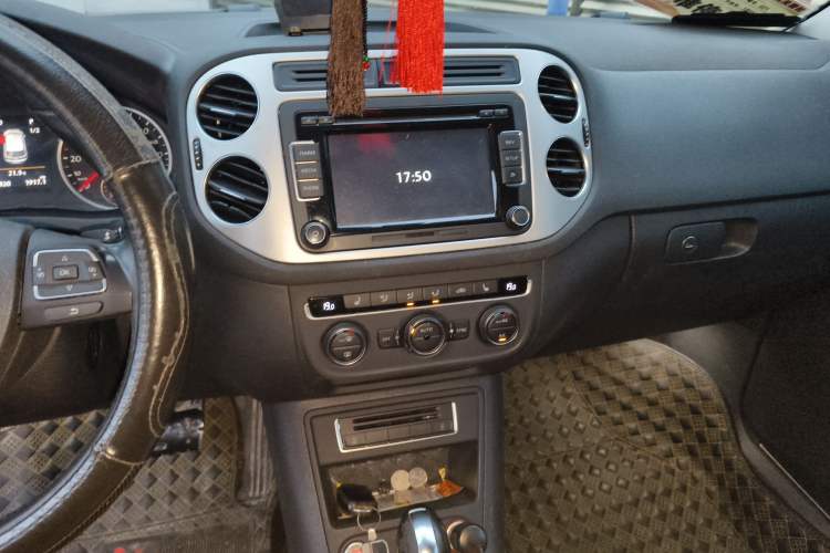 Used Volkswagen Tiguan 2015 1.8TSI Automatic All-Wheel-Drive Luxury Model