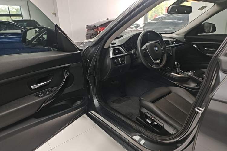Used BMW 3 Series GT 2019 320i Sport Edition
