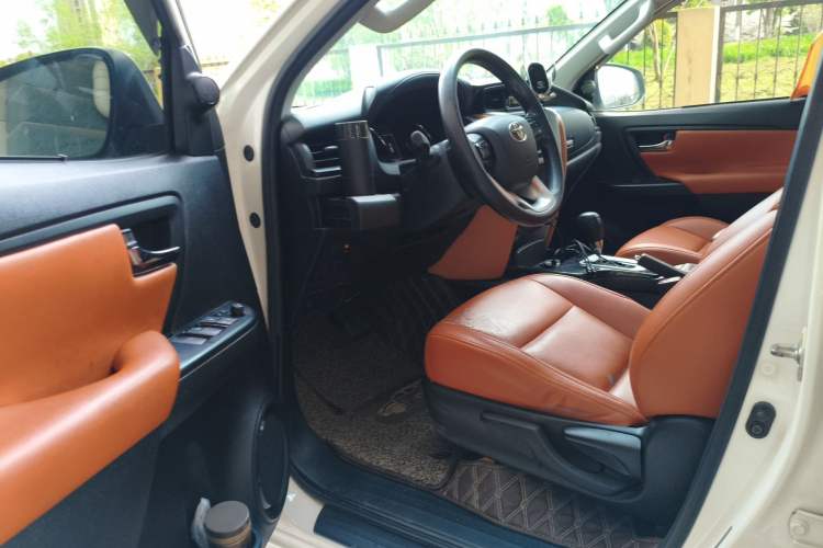 Used Toyota Fortuner  Driver Seat