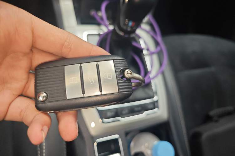 Used Roewe RX5 New Energy 2017 eRX5 50T Hybrid Connected Prestige Flagship Edition
