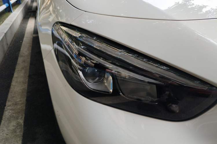 Used Mercedes-Benz B-Class 2020 B 200 Sport Edition Right Front Headlight