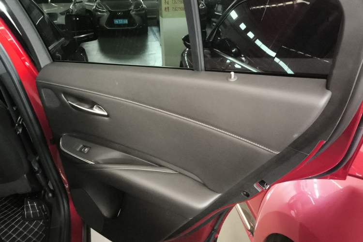 Used Cadillac XT4 2024 28T Two-Wheel-Drive Luxury Version