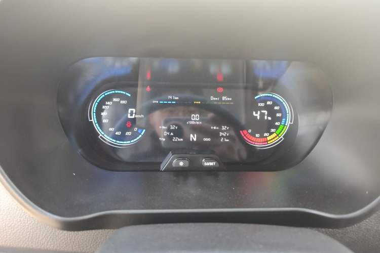 Used Chana Ruixing EM60 2025 Passenger Version Comfort Edition 6 Seats 300 km Range Side-Hinged Doors
