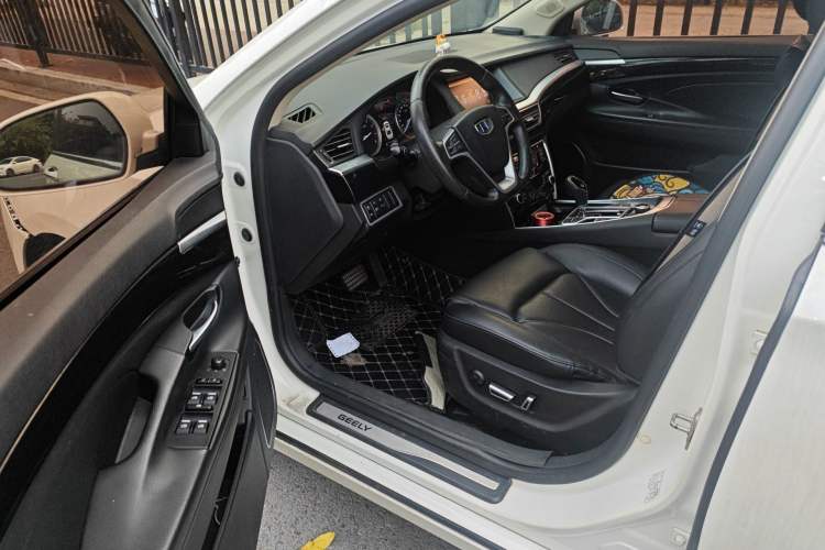 Used Geely Auto Emgrand GT 2016 2.4L Zunya Model
