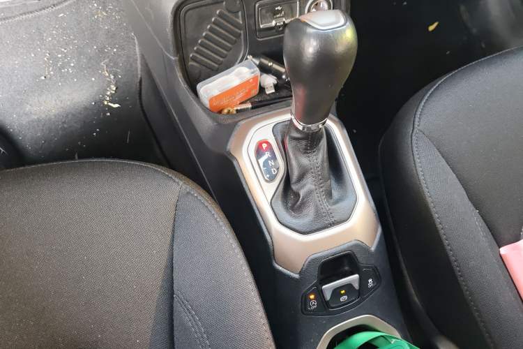 Used Jeep Renegade 2018 Connected Large Screen Version 180T Automatic Kinetic Edition+