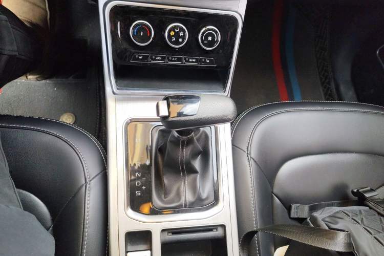 Used Bestune X40 2019 1.6L Automatic Luxury Version China V Emission Standard
