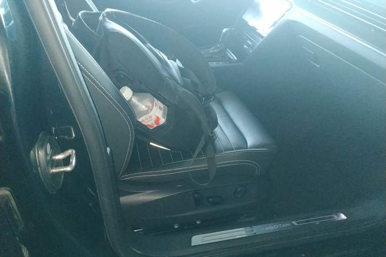 Used Volkswagen Magotan 2020 330TSI DSG Leading Model Right Front Seat