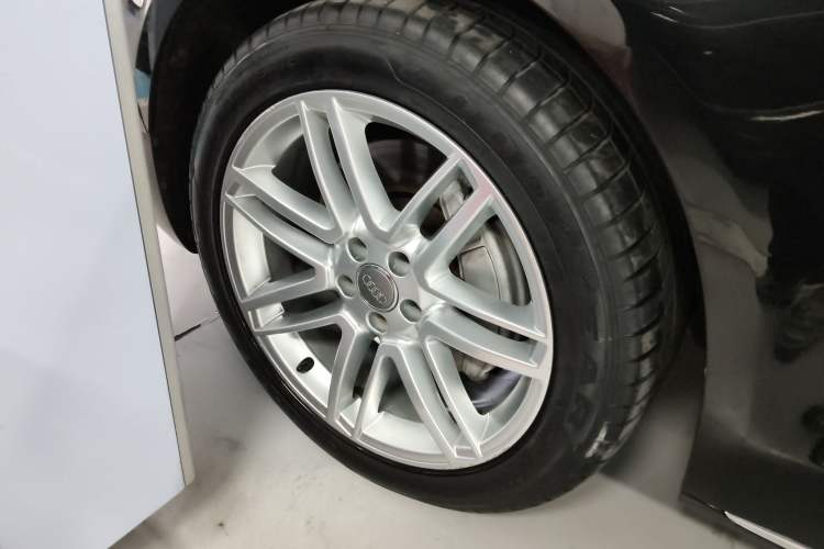 Used Audi A8 2017 A8L 45 TFSI quattro Comfort model
