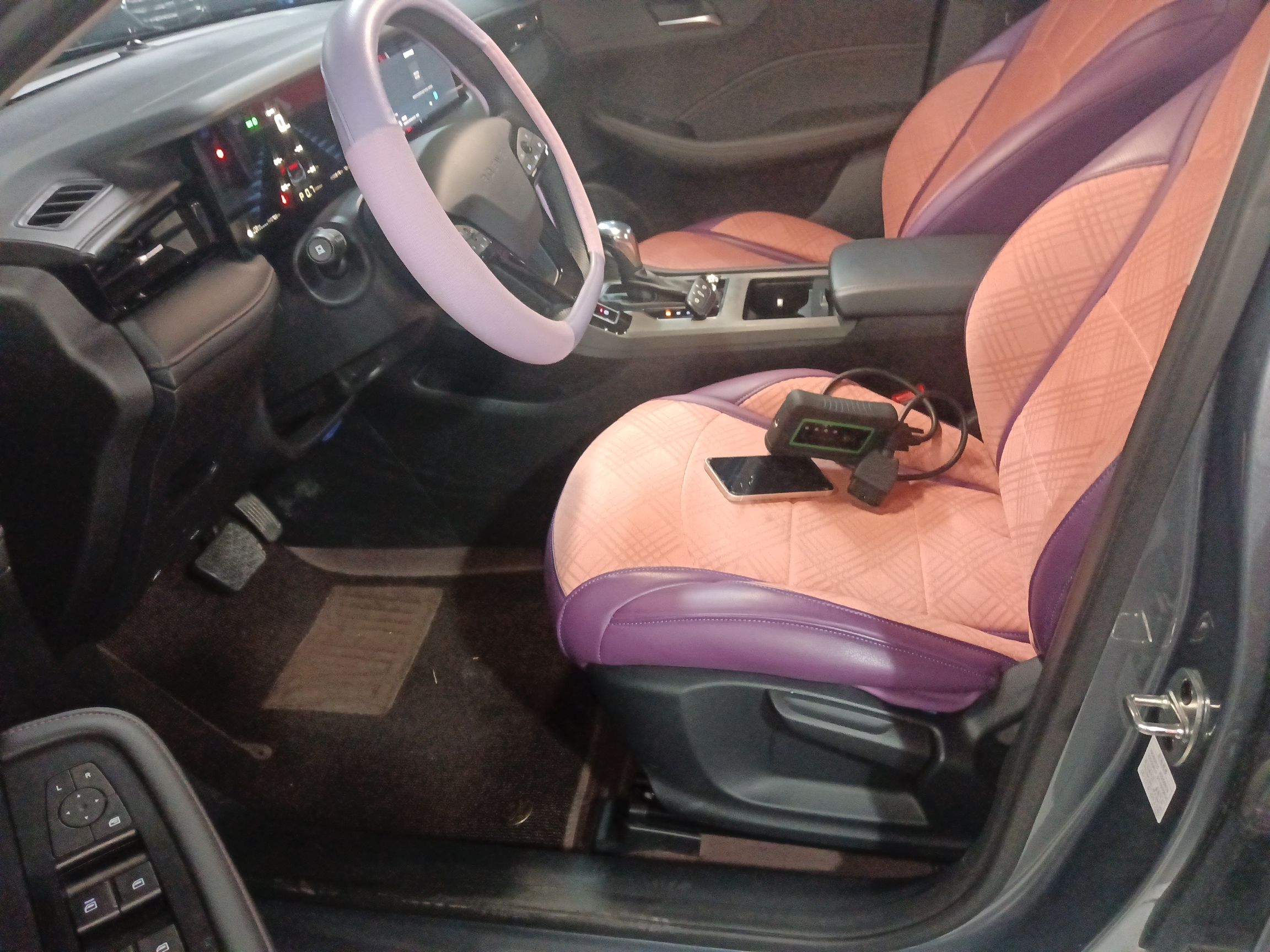 Переднее сиденье в автомобиле