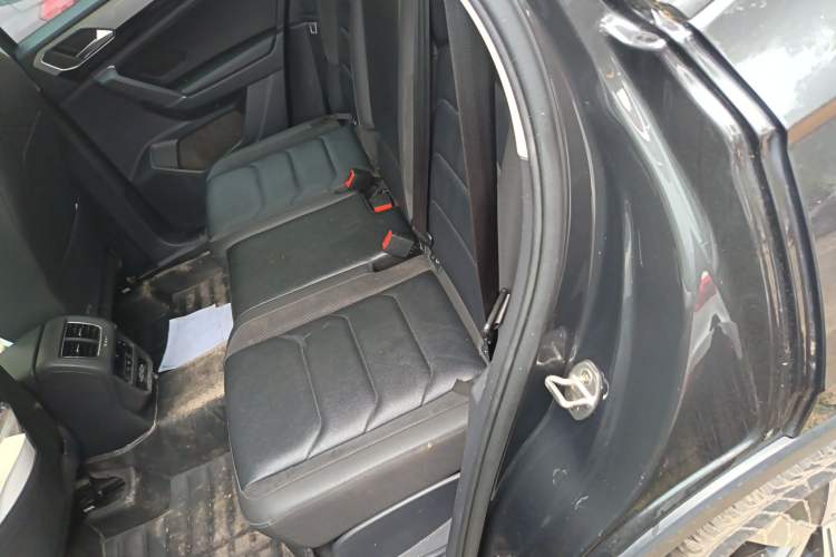 Used Volkswagen Tayron 2020 330TSI Two-Wheel Drive Luxury Smart Connectivity Version Left Rear Seat