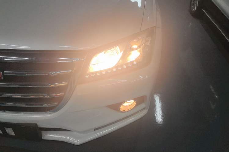 Used Haval H2 2018 Red-Label 1.5T Manual Two-Wheel Drive Luxury Model