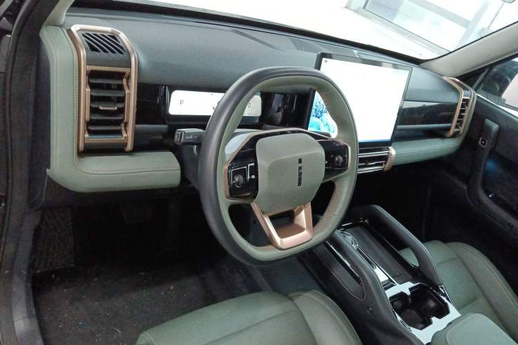 Used iCAR 03 2024 472km Four-Wheel Drive Long-Range Intelligent Advanced Version Center Console