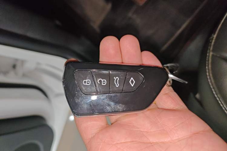 Used Ford Kuga 2017 EcoBoost 180 Two-Wheel-Drive Luxury Wing Edition
