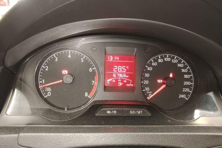 Used Volkswagen Santana 2015 1.6L Manual Fashion Edition Instrument Cluster