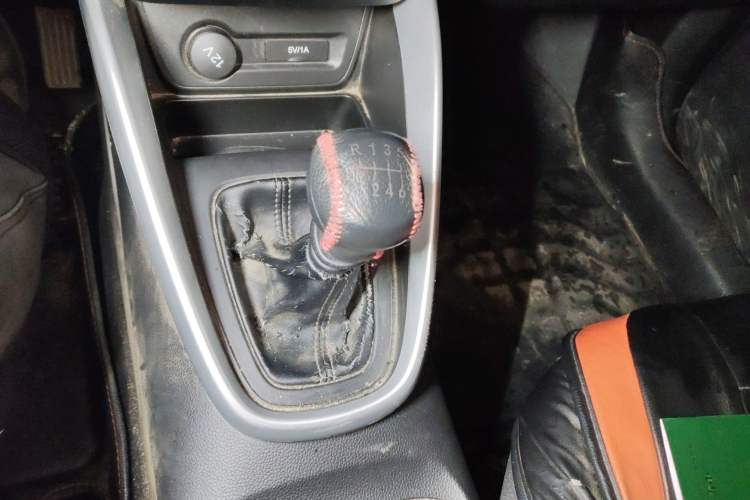 Used Baojun 510 2019 1.5L Manual Jingxiang Model 73kW China VI Emission Standard Gear Lever